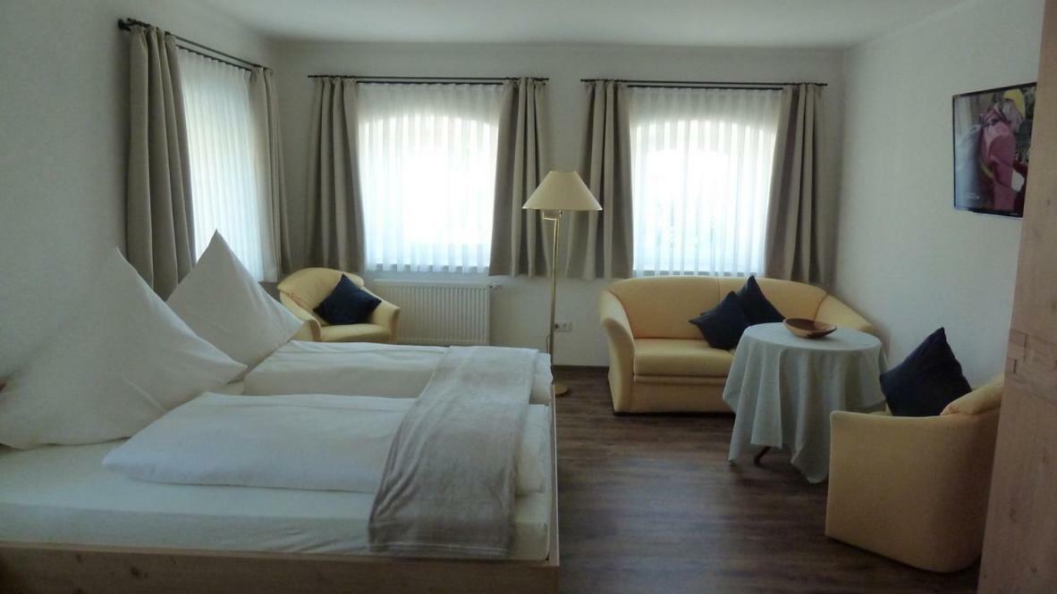 Ferienwohnung Zum Dorfwirt Riedenburg Luaran gambar